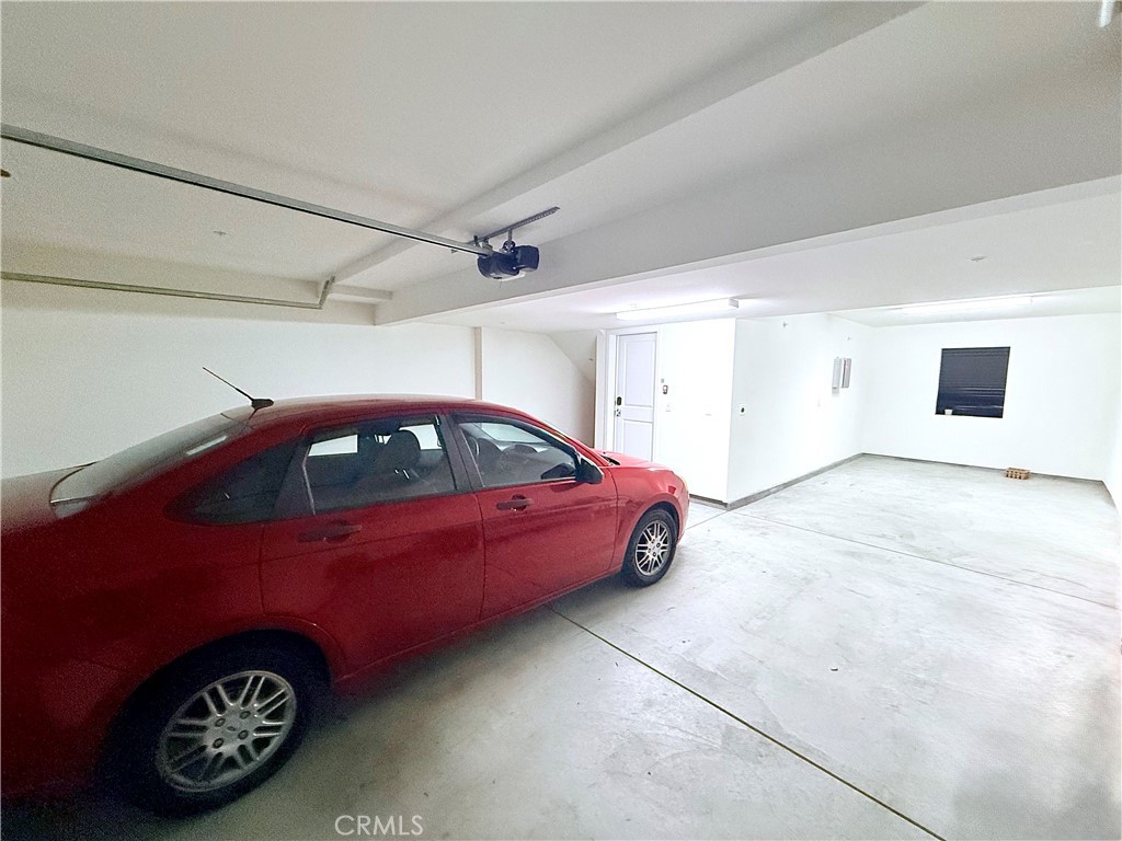 2750 W 182nd 111
