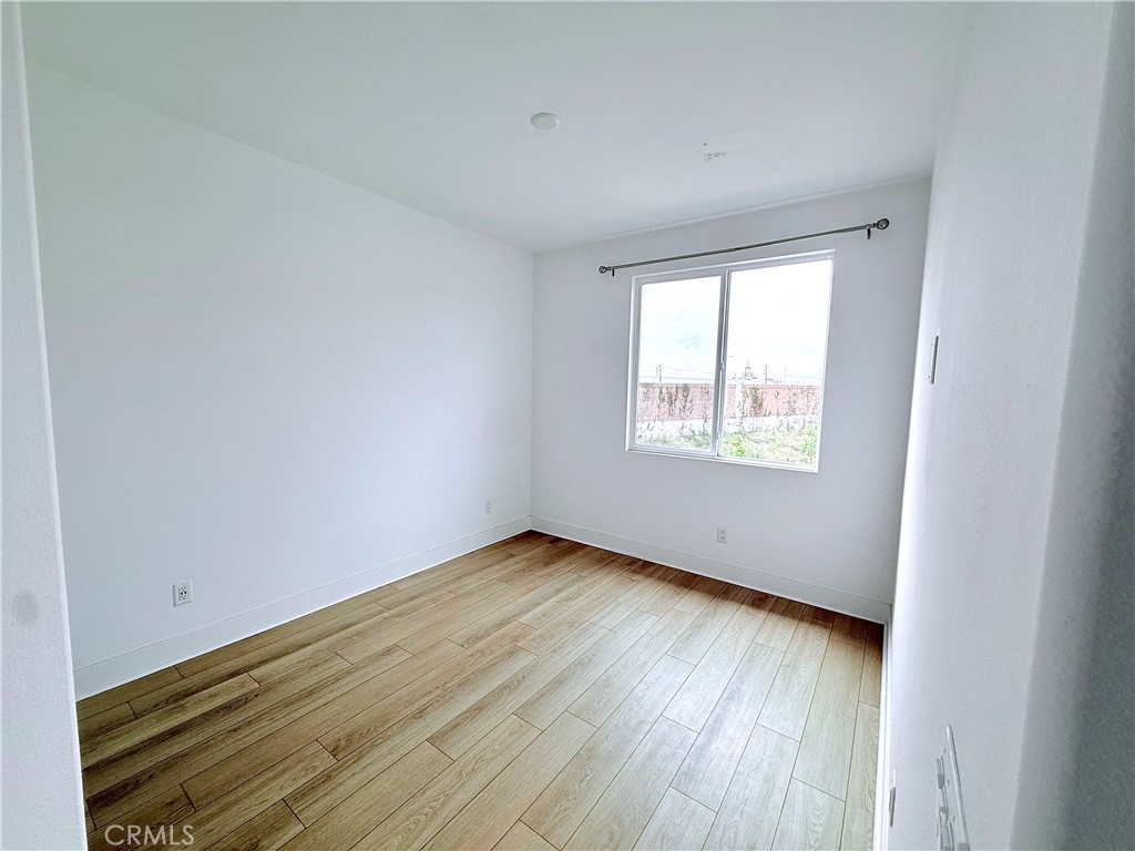 2750 W 182nd 111