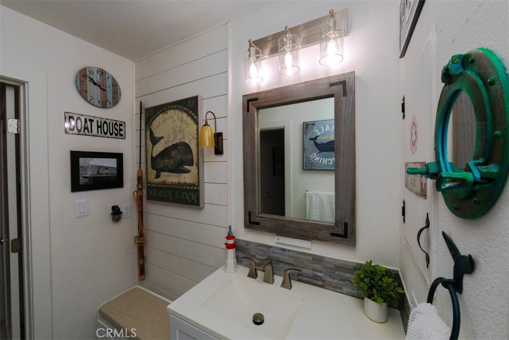 28121 Highridge 305