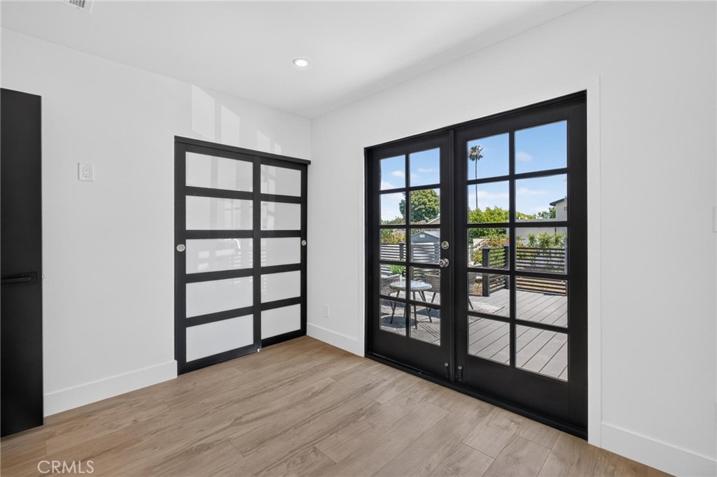 1223 W 23rd