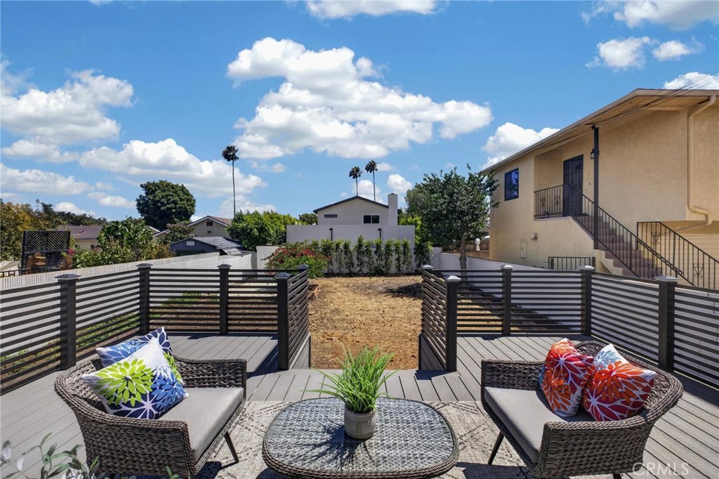 1223 W 23rd