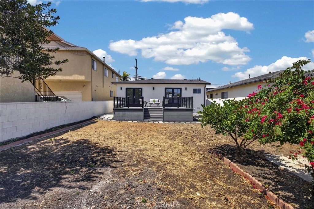 1223 W 23rd