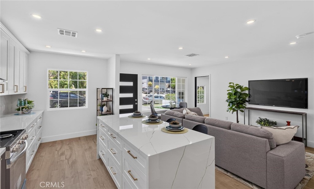 1223 W 23rd