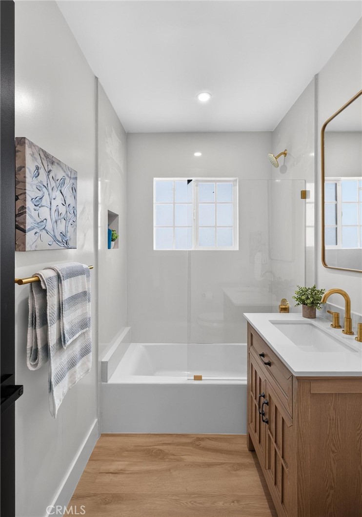 1223 W 23rd