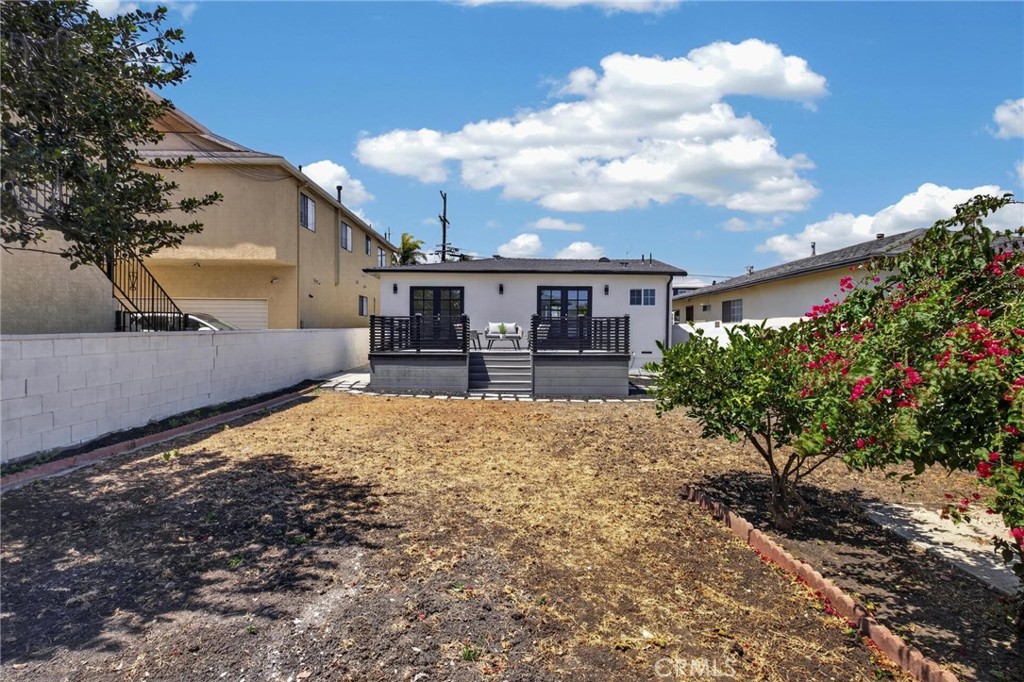 1223 W 23rd
