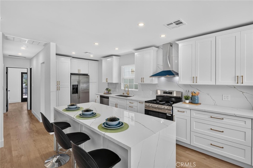 1223 W 23rd