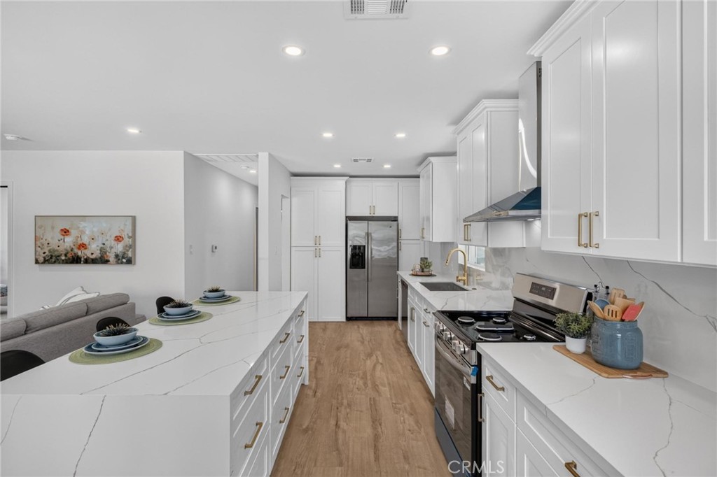 1223 W 23rd