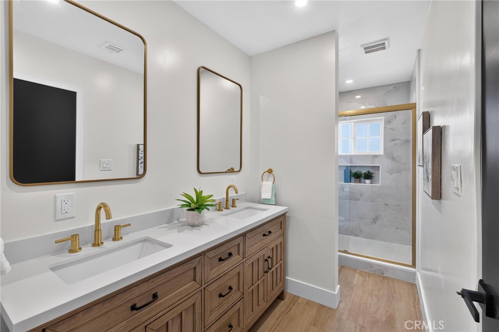 1223 W 23rd