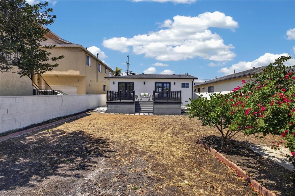1223 W 23rd