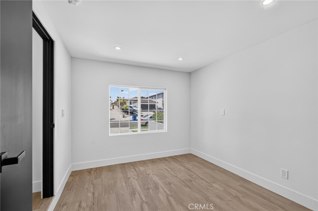 1223 W 23rd