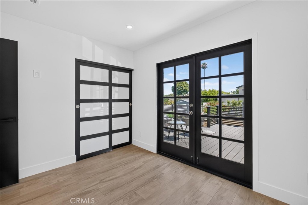 1223 W 23rd
