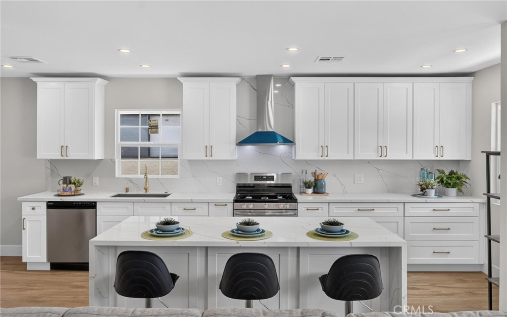 1223 W 23rd