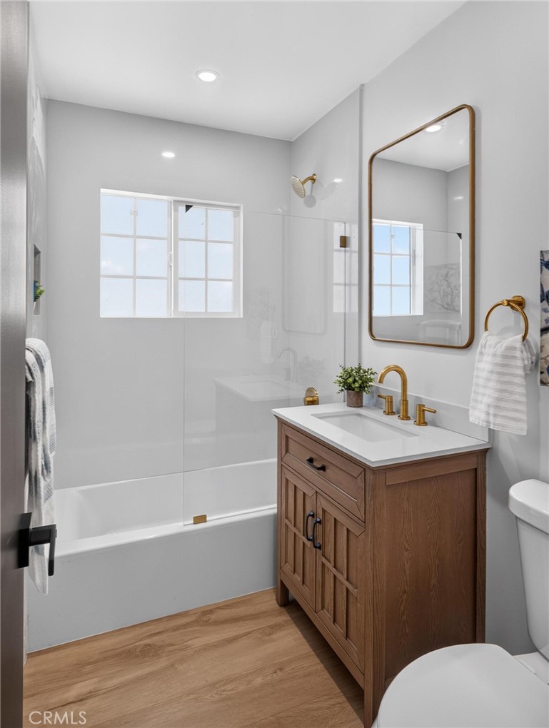 1223 W 23rd