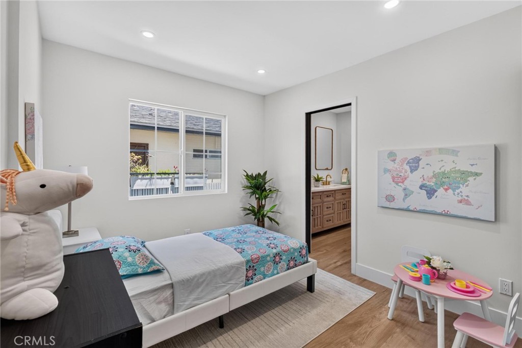 1223 W 23rd