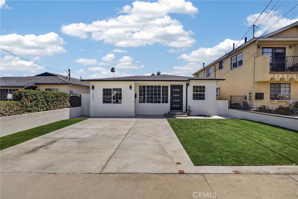 1223 W 23rd