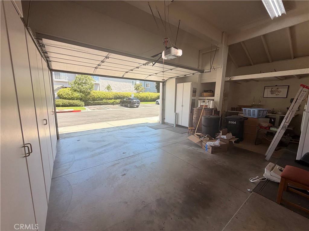 2664 Woodbury