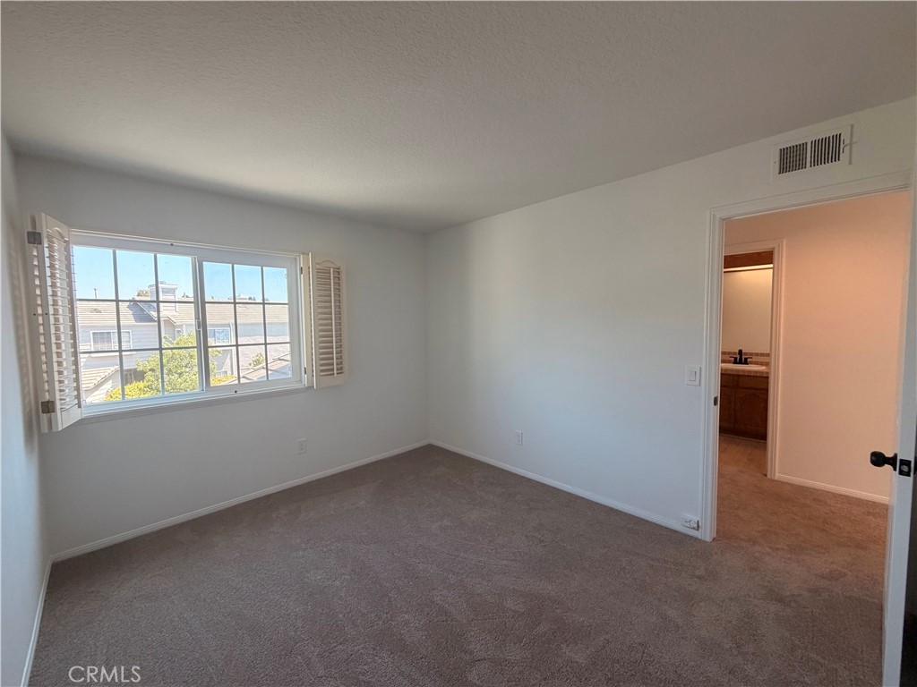 2664 Woodbury