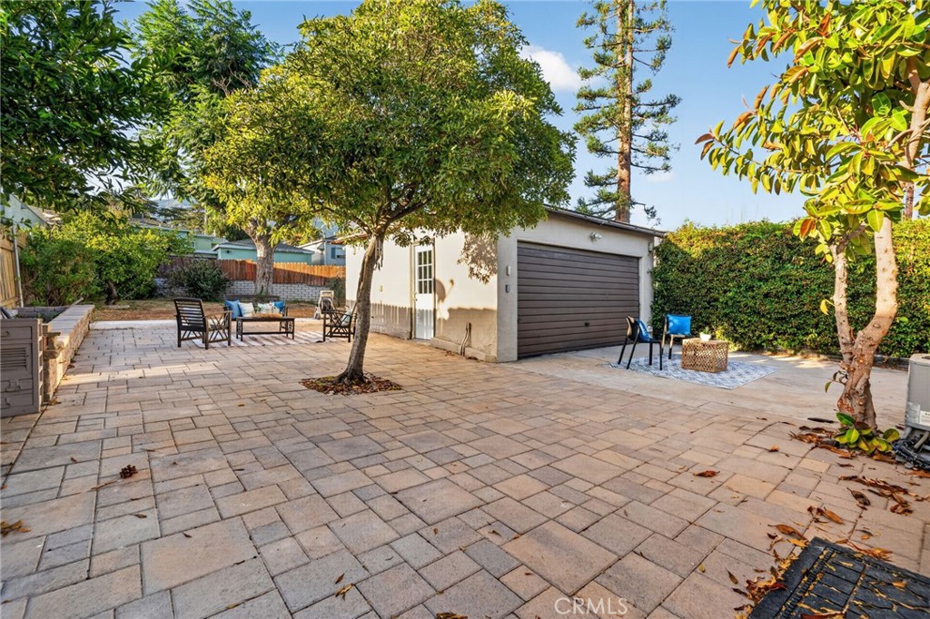 3215 Prospect