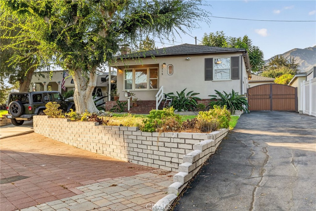 3215 Prospect