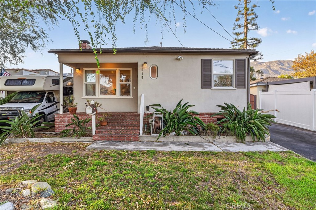 3215 Prospect