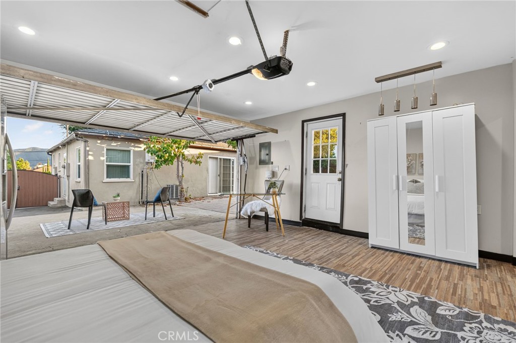 3215 Prospect