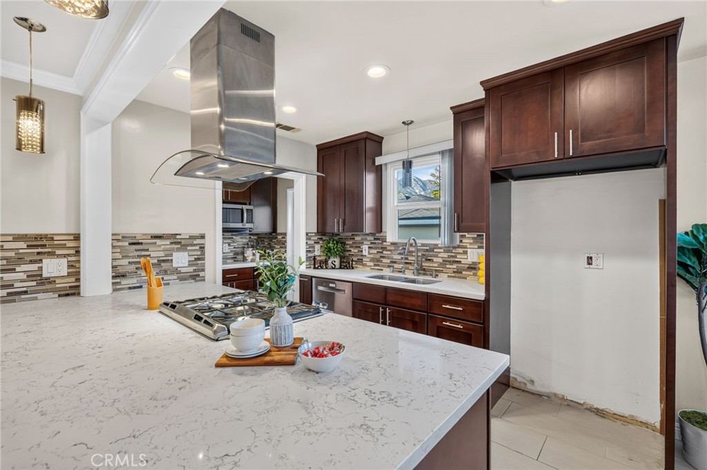 3215 Prospect