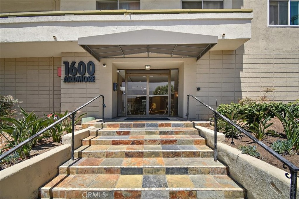 1600 Ardmore 234