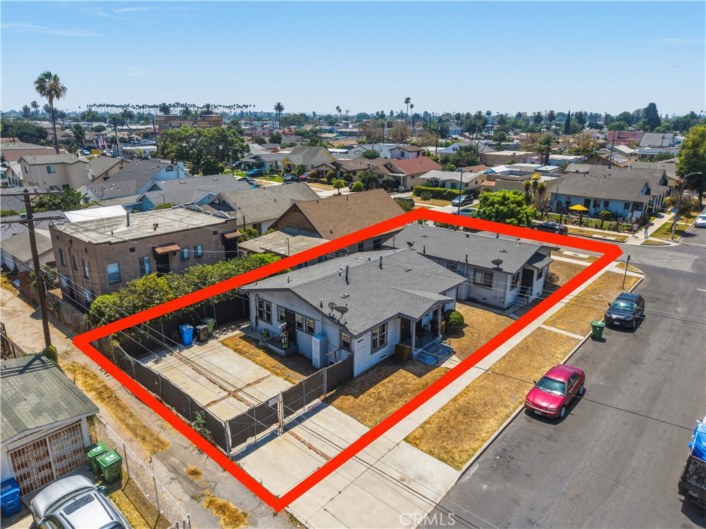 1457 W 52nd