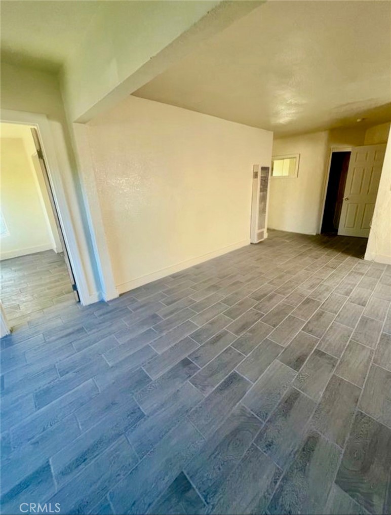 1448 W 106th