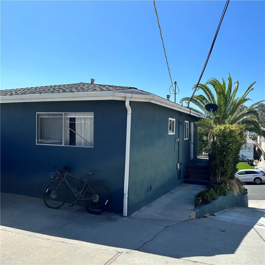 704 W 30th Street