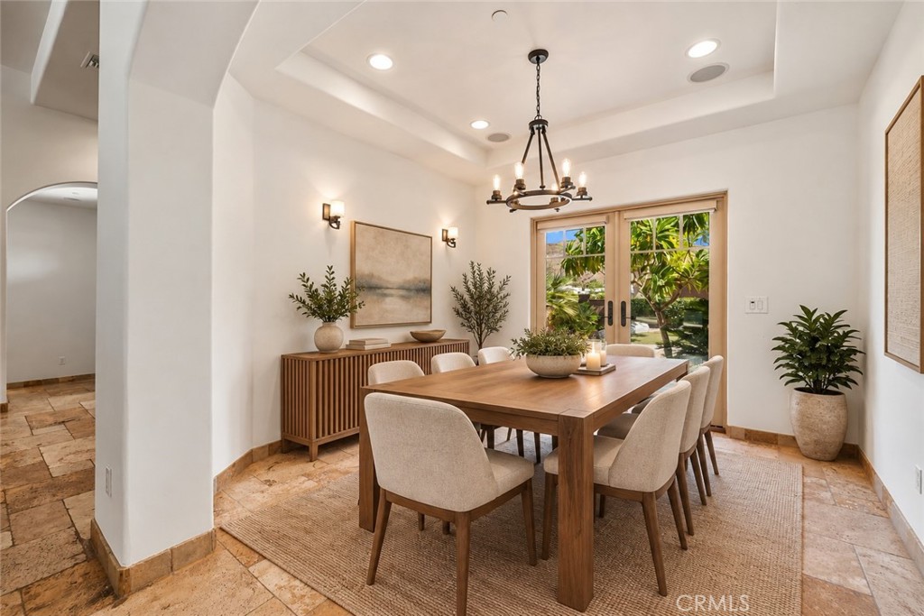 725 Dogwood W