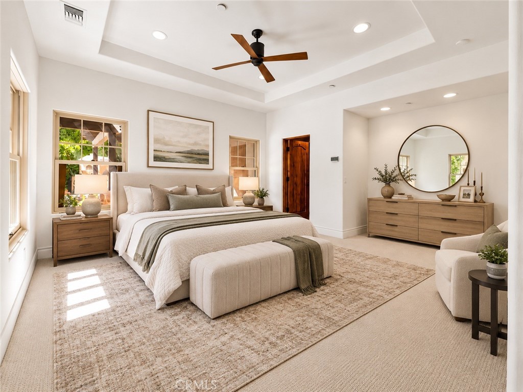 725 Dogwood W