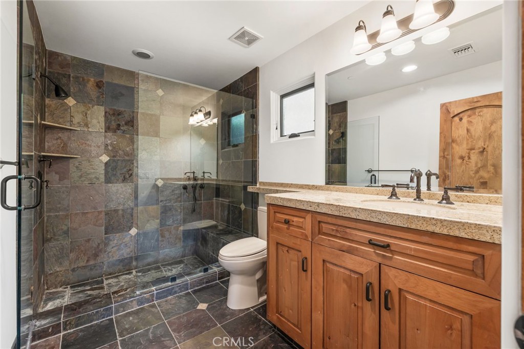 725 Dogwood W
