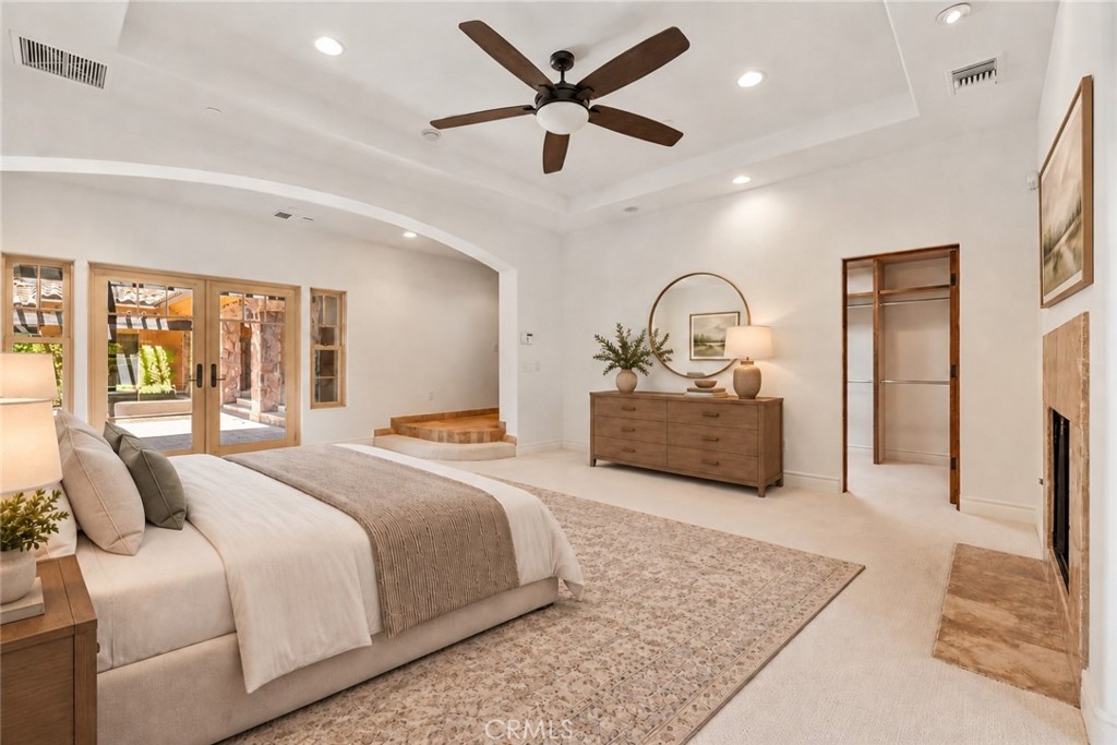 725 Dogwood W