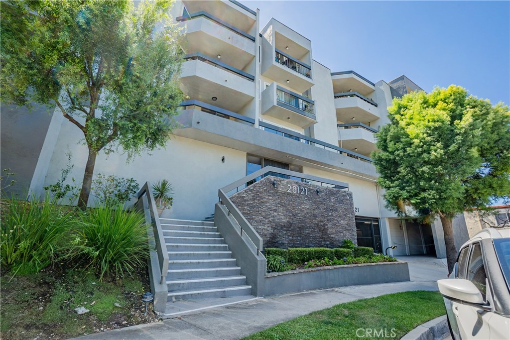28121 Highridge