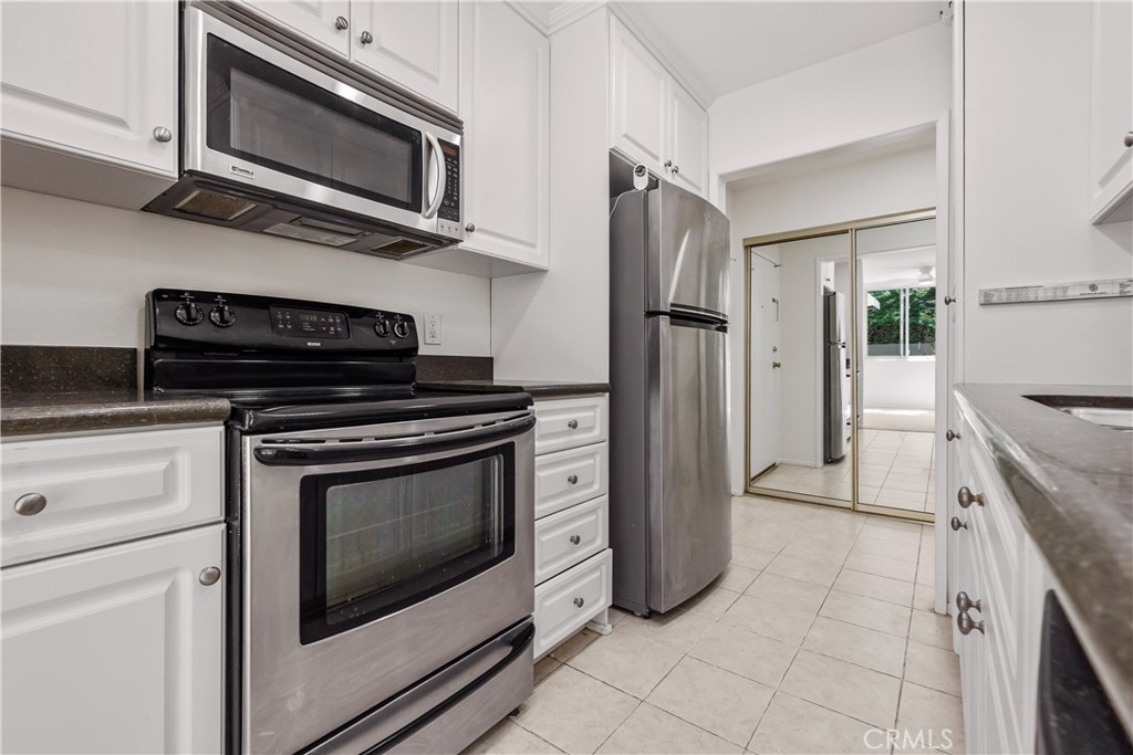 28121 Highridge