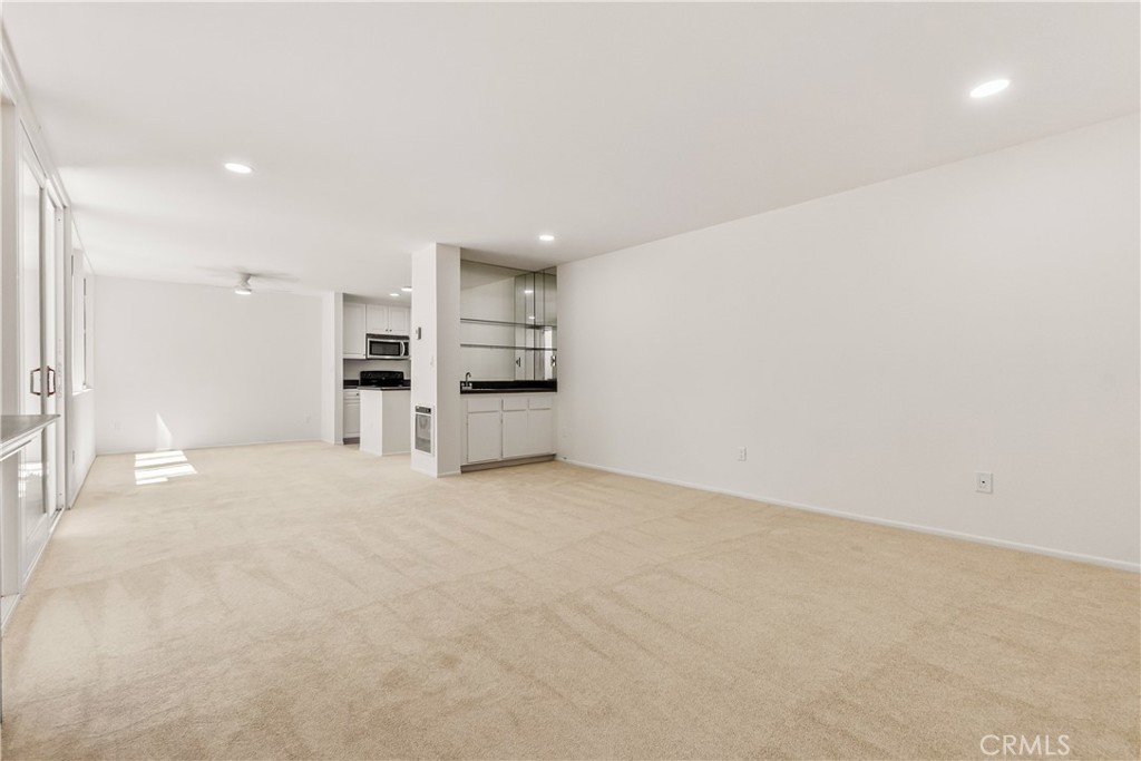28121 Highridge