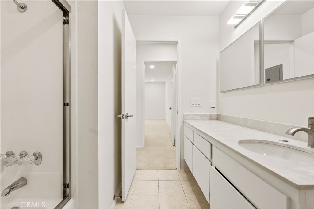 28121 Highridge