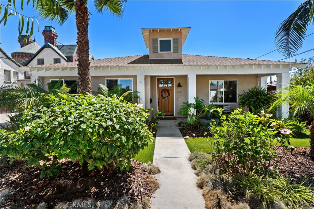 526 E Maple