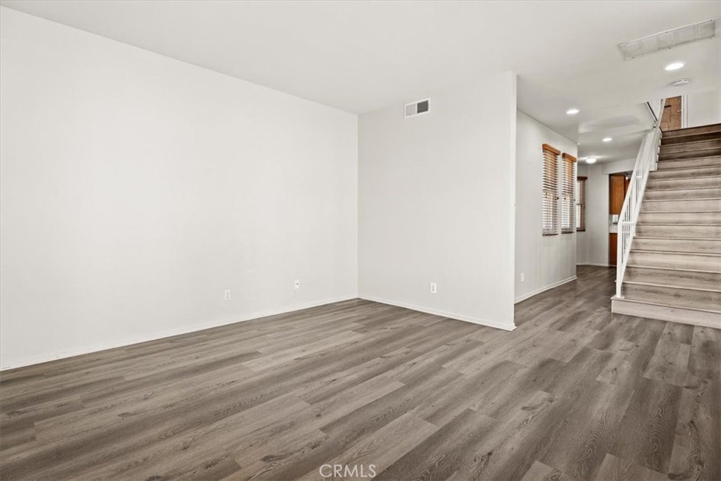 313 E Oak Avenue