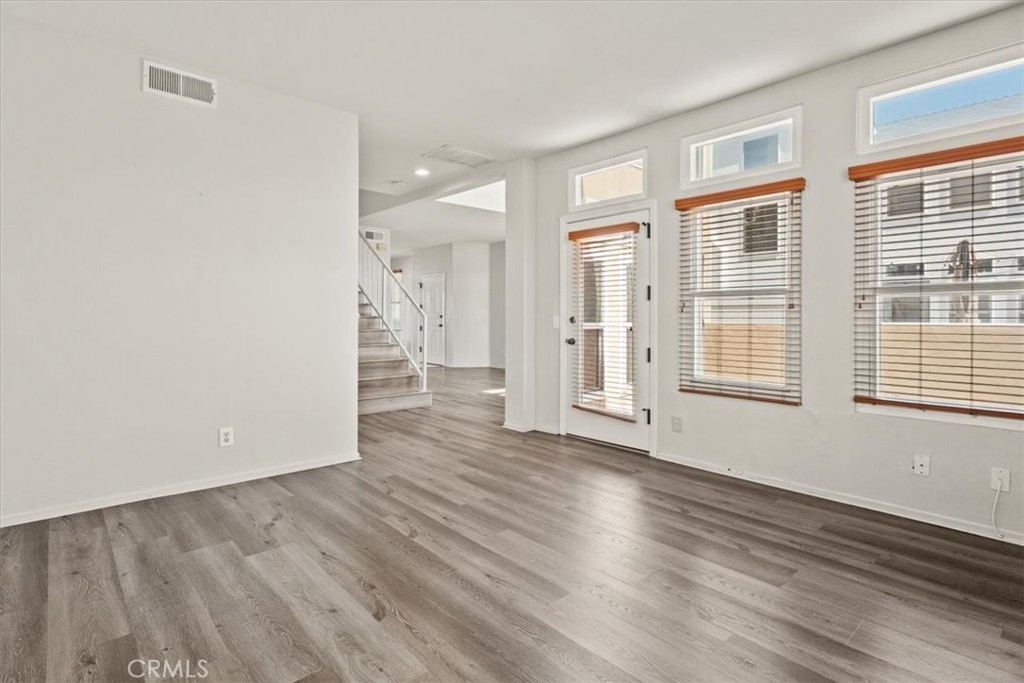 313 E Oak Avenue