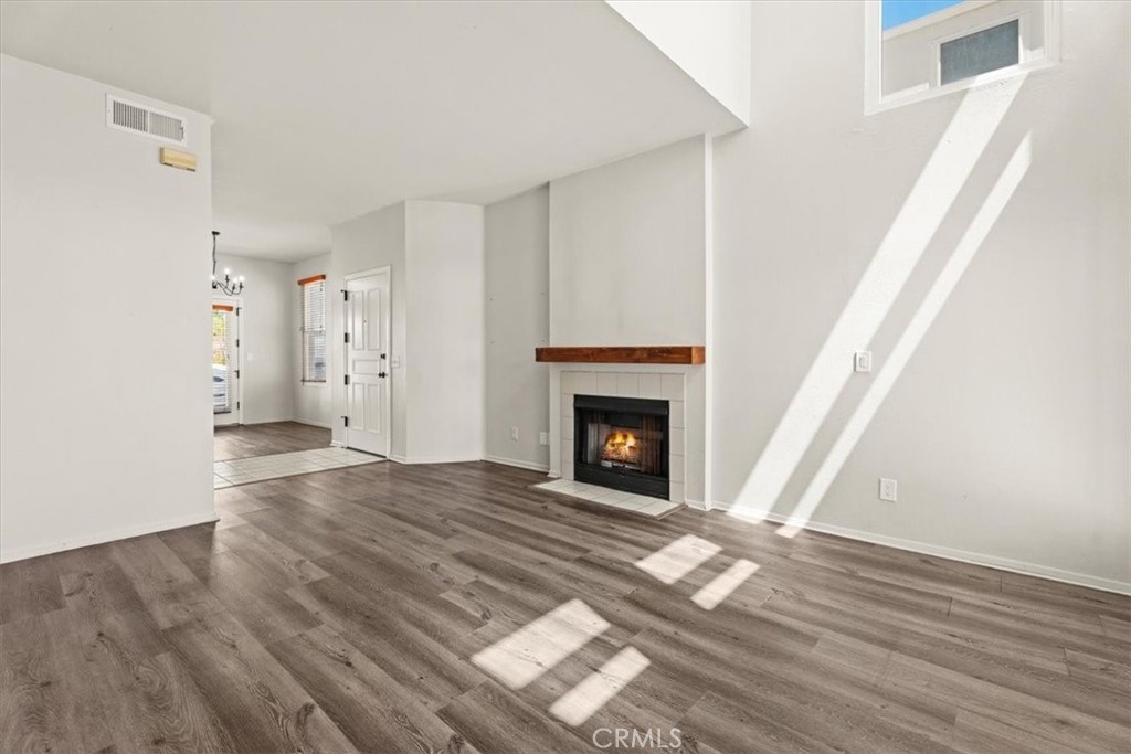 313 E Oak Avenue