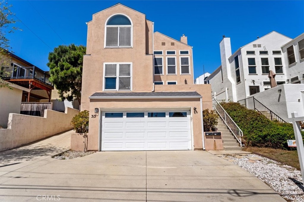 313 E Oak Avenue