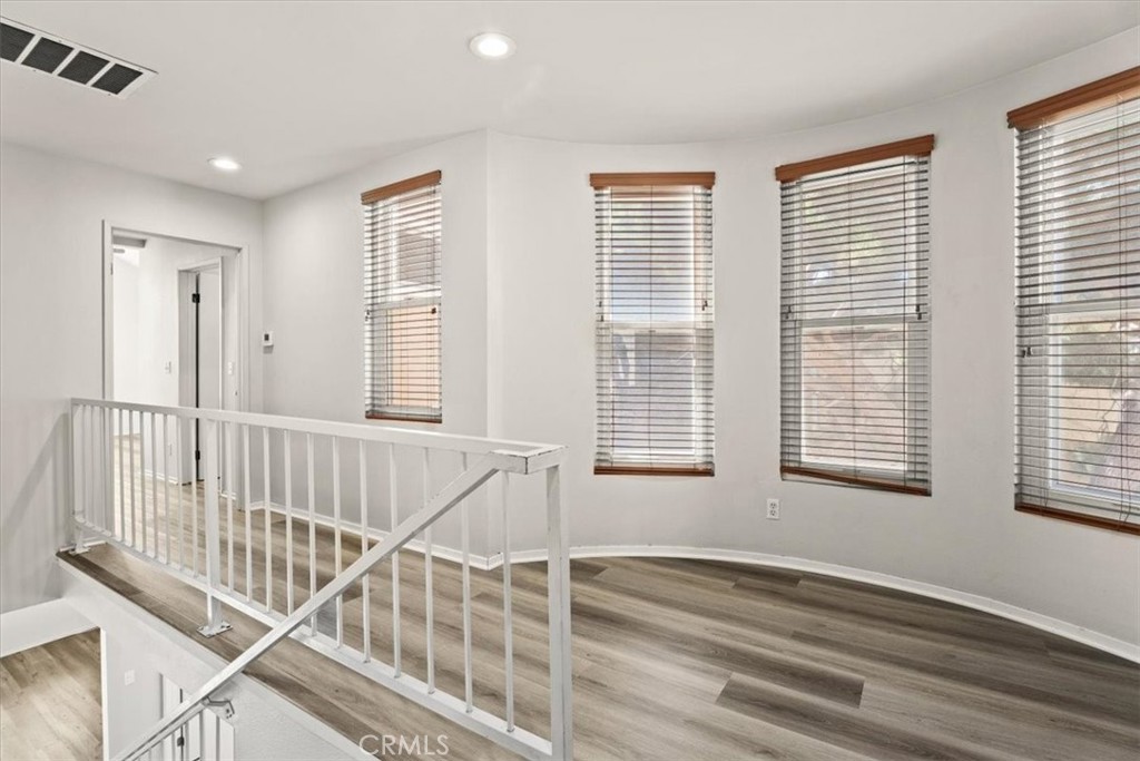 313 E Oak Avenue