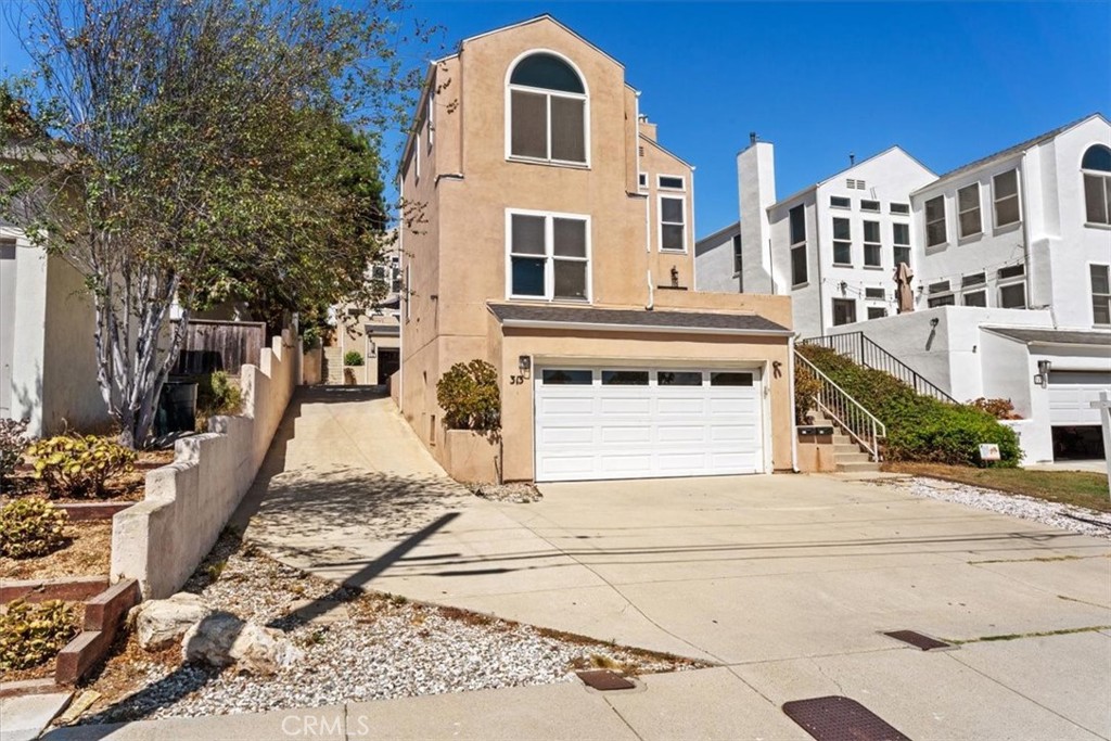 313 E Oak Avenue