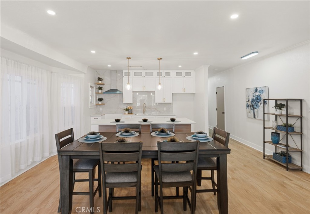 658 W 7th
