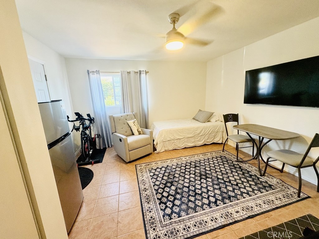 2265 W 236th