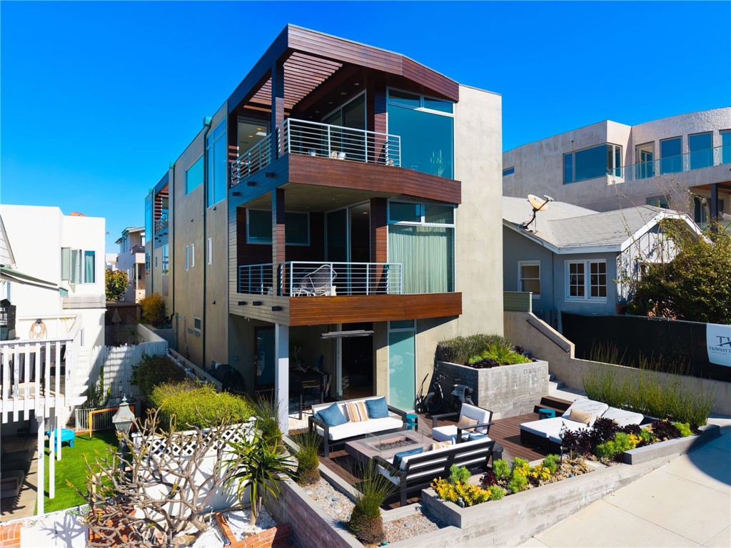 121 16th Street