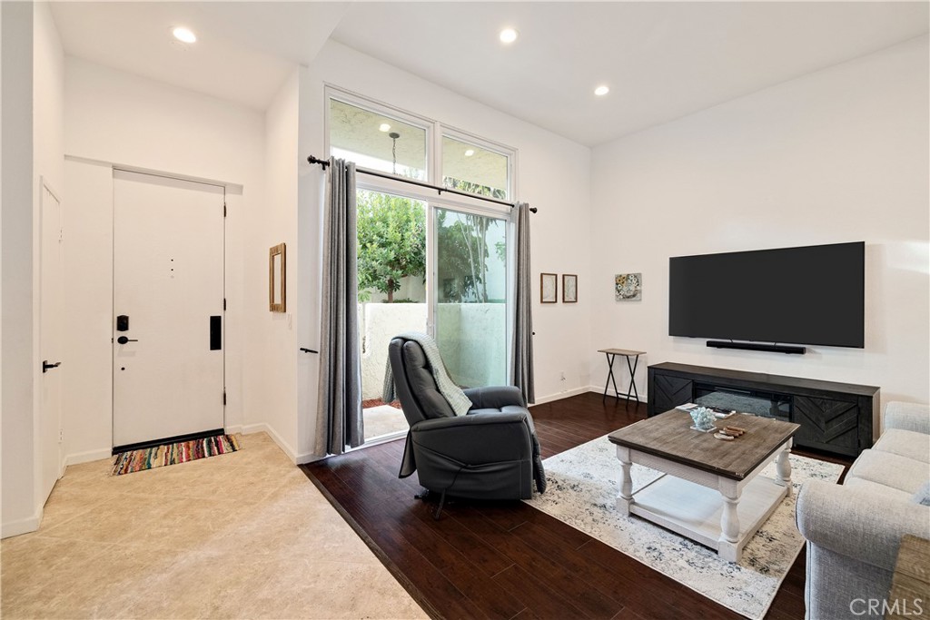 255 Valley