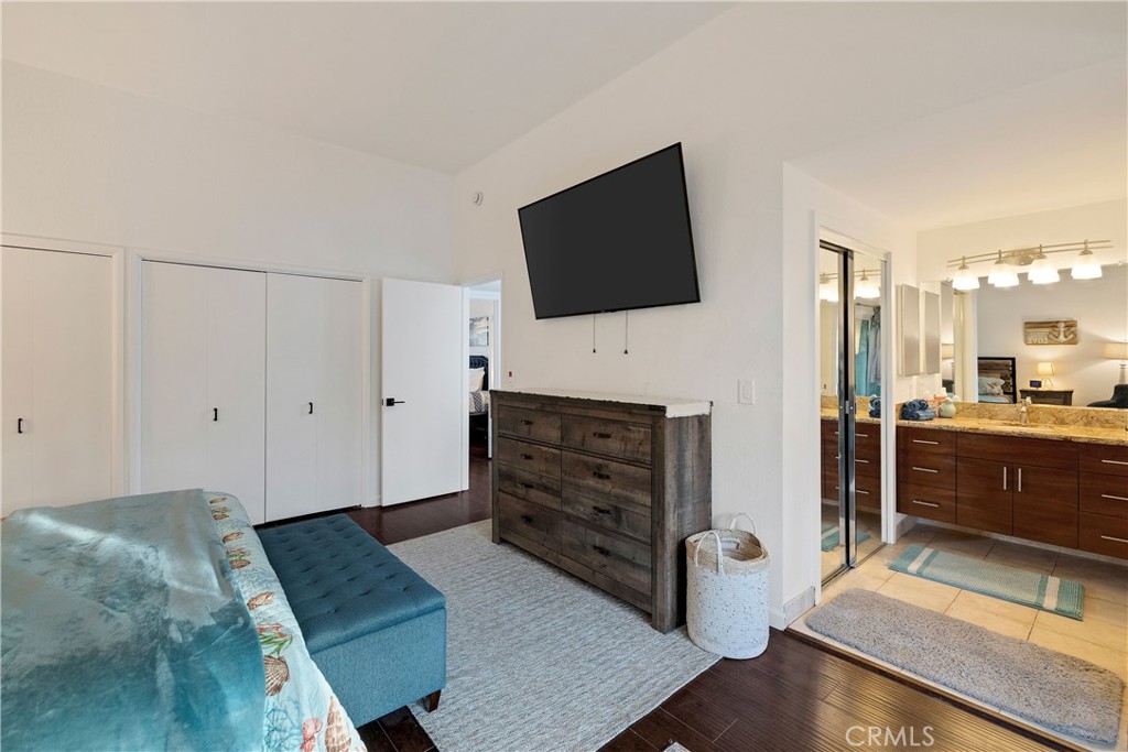 255 Valley